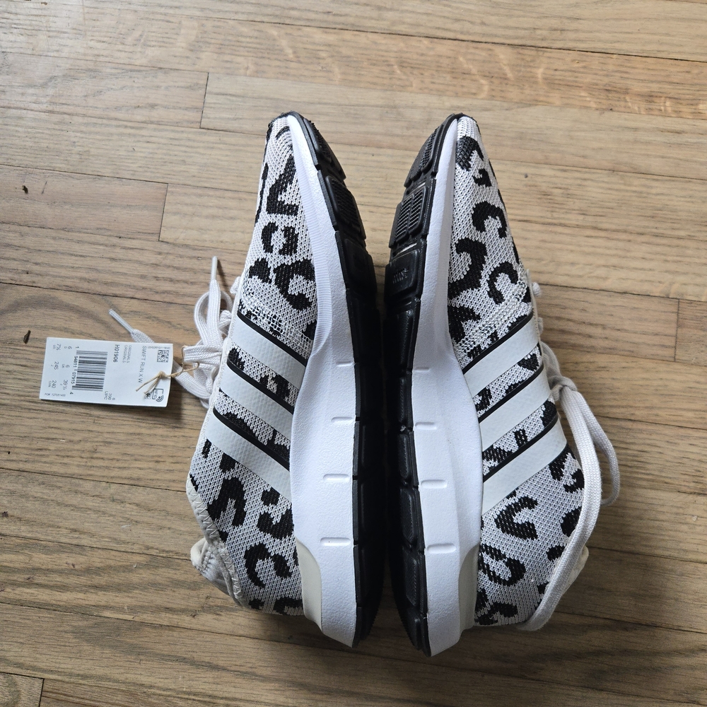 Adidas Swift Run X Leopard Print black And White Winen's Size 7.5 - Picture 2 of 6
